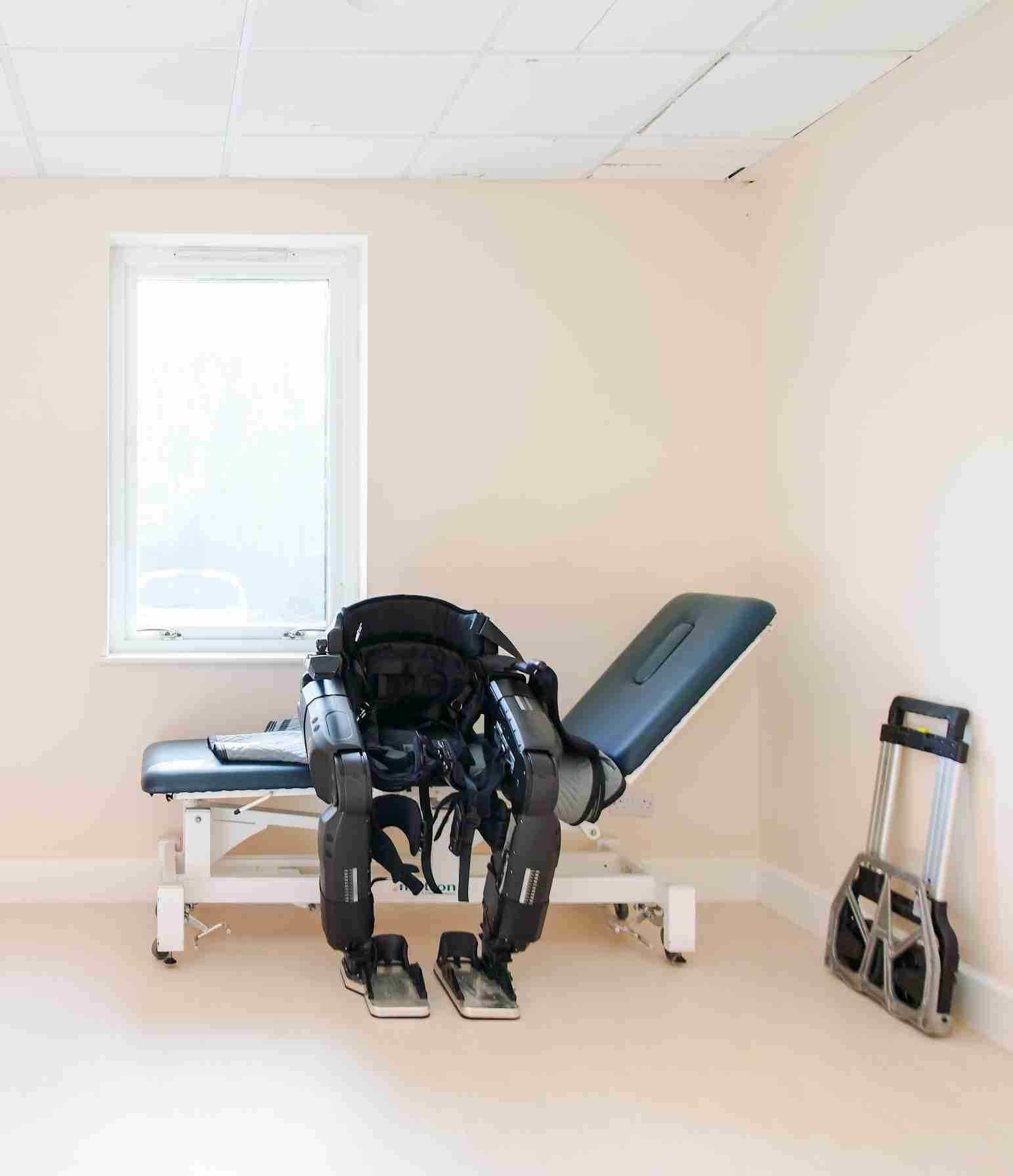 REX-Exoskeleton-VimHealth